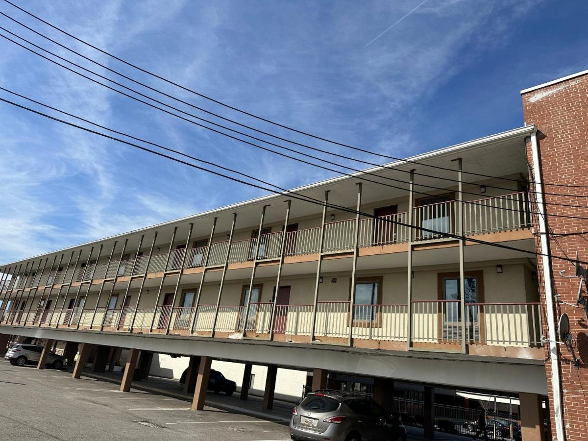 B'More Inn Motel Baltimore Exterior photo